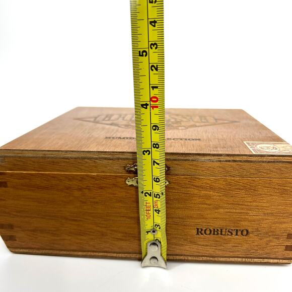 Vintage OCASO Carved Wood Cigar Box - Picture 8 of 8